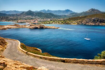 Balagne, L&rsquo;Île Rousse, terrain à bâtir, vue mer, plage à pied