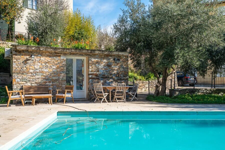 Bastia, centre-ville, maison de maître, 5 chambres, piscine, proche plage