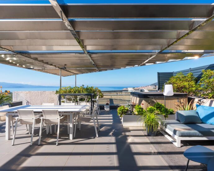 Exclusive,  Ajaccio, Panoramic sea-view penthouse, 3 bedrooms, close to the beach