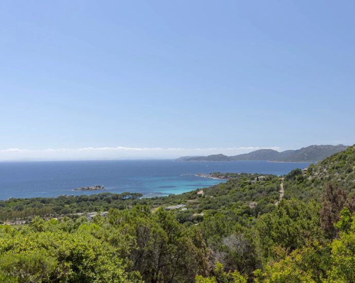 Porto-Vecchio, Palombaggia, Villa vue mer panoramique, 6 chambres, piscine chauffée, plage à pied