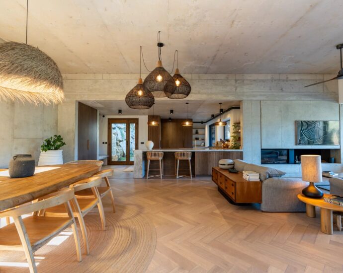 Lecci, Villa d&rsquo;architecte, 5 chambres, piscine, vue montagne, proche plage