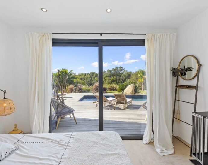 Arasu, Villa contemporaine, 5 chambres, piscine, vue mer, plage à pied