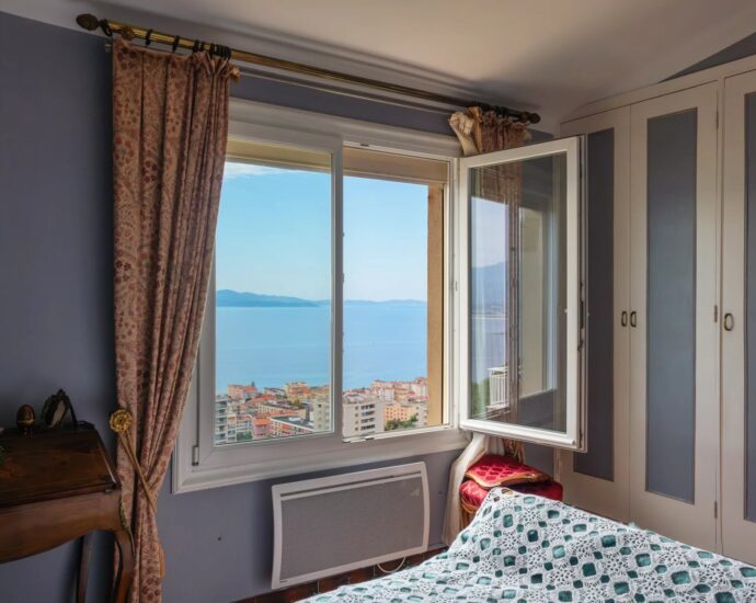 Ajaccio, Salario, Villa vue mer panoramique, 5 chambres, piscine, proche plage
