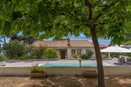 Sagone, Panoramic Sea View Villa, 3 Bedrooms, Independent Studio and Chalet, Pool, Walking Distance to Beach, Near Ajaccio
