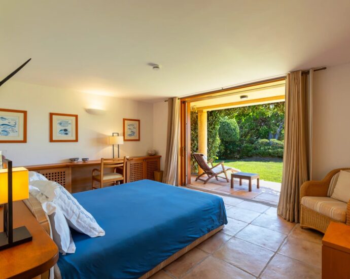 Bonifacio, Domaine privé Sperone ,Villa vue mer panoramique, 6 chambres, piscine, plage à pied