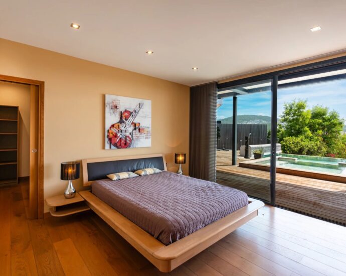Rive Sud D&rsquo;Ajaccio, Agosta Plage, Villa contemporaine, 5 chambres, vue mer, piscine à débordement, jacuzzi, proche plage
