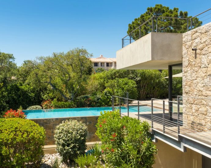 Porto-Vecchio, Domaine de Cala Rossa, villa 4 bedrooms, swimming pool and beach at walking distance,