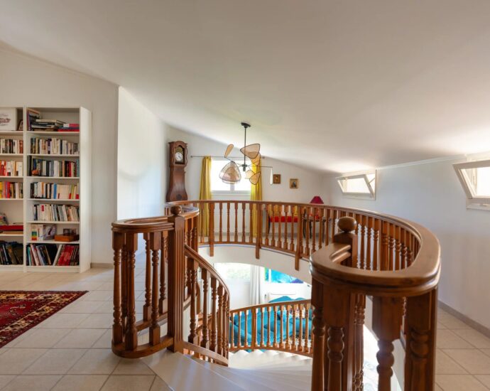 Biguglia, proche Bastia, Villa plage à pied, 4 chambres, vue dégagées sur les montagnes