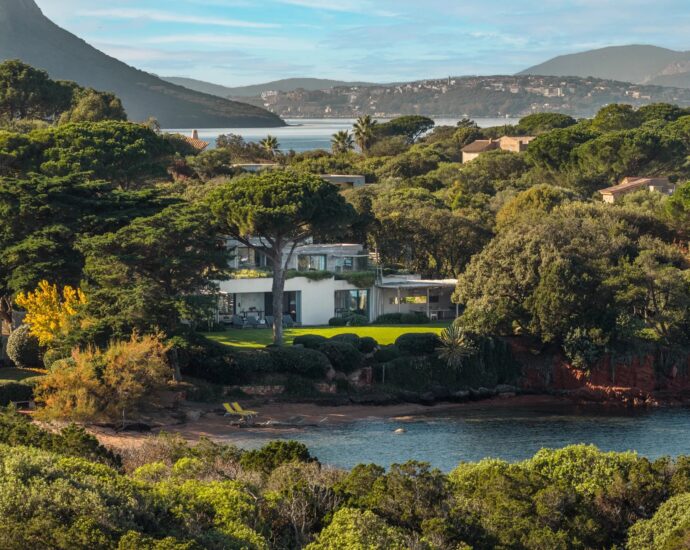 Exclusivity, Domaine de Cala Rossa, La Testa, Exceptional Waterfront Estate, 2 Villas, 7 Bedrooms, Pool, Walking Distance to the Beach, Panoramic Sea Views