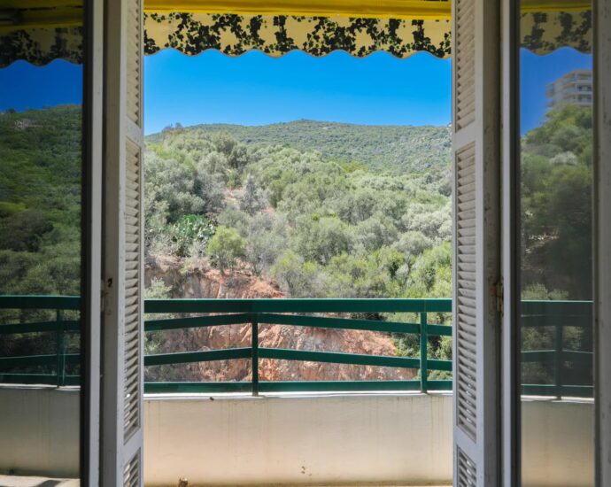 Exclusivité, Ajaccio, Quartier du Trottel, Appartement vue mer, 3 chambres, terrasses, plage à pied