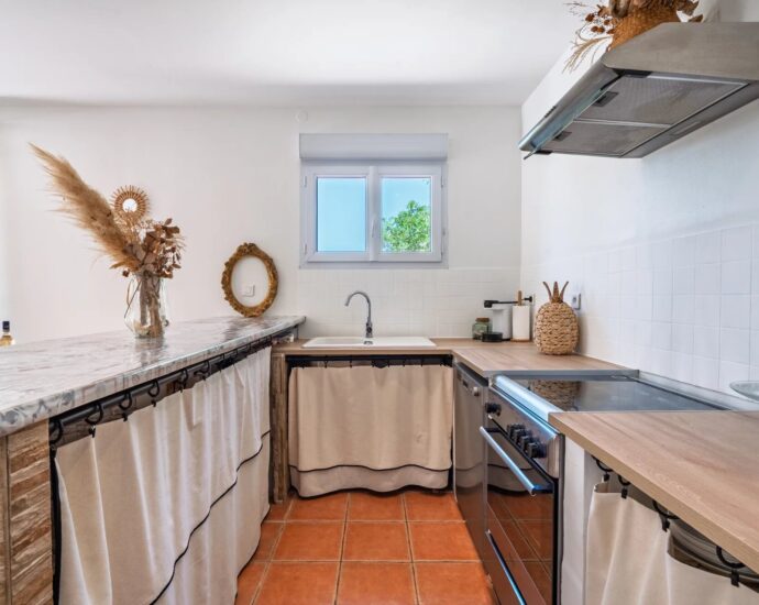 Exclusivité, Pietralba, Propriété, 4 Appartements, Vue panoramique, Piscine, Proche plage