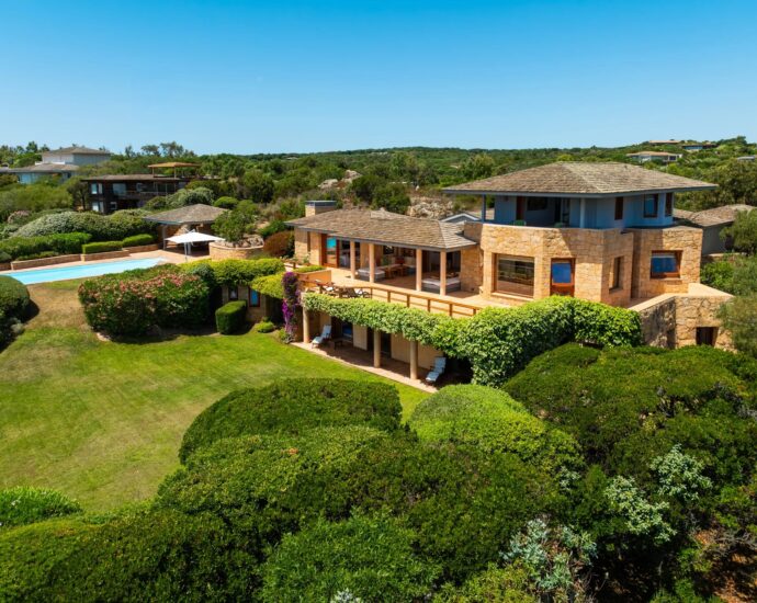 Bonifacio, Domaine privé Sperone ,Villa vue mer panoramique, 6 chambres, piscine, plage à pied