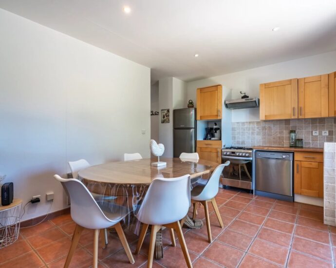 Exclusivité, Pietralba, Propriété, 4 Appartements, Vue panoramique, Piscine, Proche plage