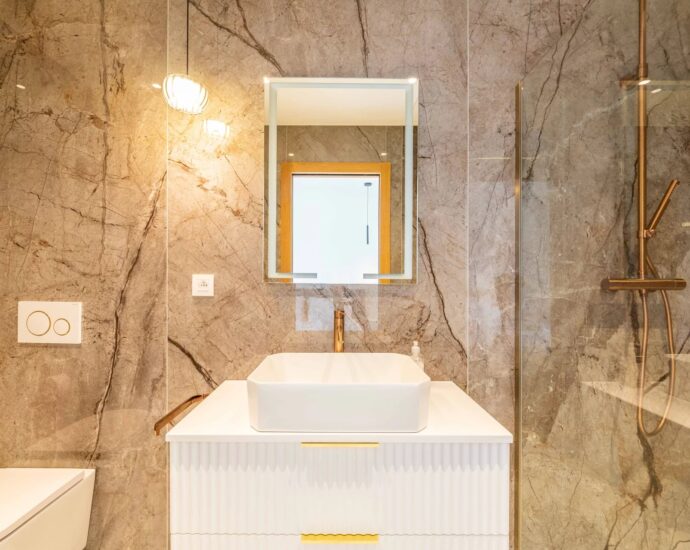 Exclusivité, Caramontino, Domaine privé d&rsquo;Arinella, Villa 6 chambres, piscine, jacuzzi, vue montagnes, plage à pied