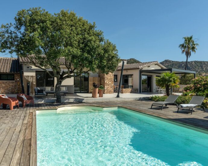 Porto-Vecchio, Palombaggia, villa vue mer, 3 chambres, piscine, plage à pied