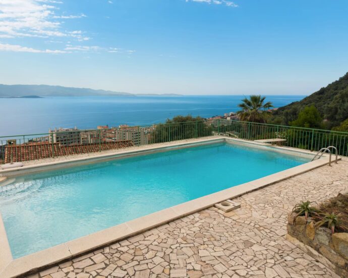 Ajaccio, Salario, Villa vue mer panoramique, 5 chambres, piscine, proche plage