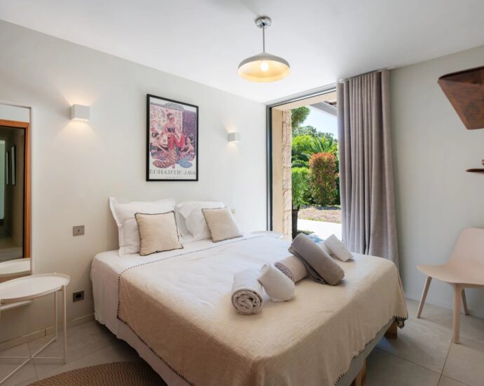 Porto-Vecchio, Domaine de Cala Rossa, Villa vue mer, 4 chambres, piscine, plage à pied