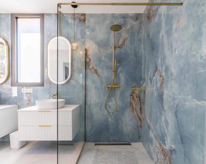 Exclusivité, Caramontino, Domaine privé d&rsquo;Arinella, Villa 6 chambres, piscine, jacuzzi, vue montagnes, plage à pied