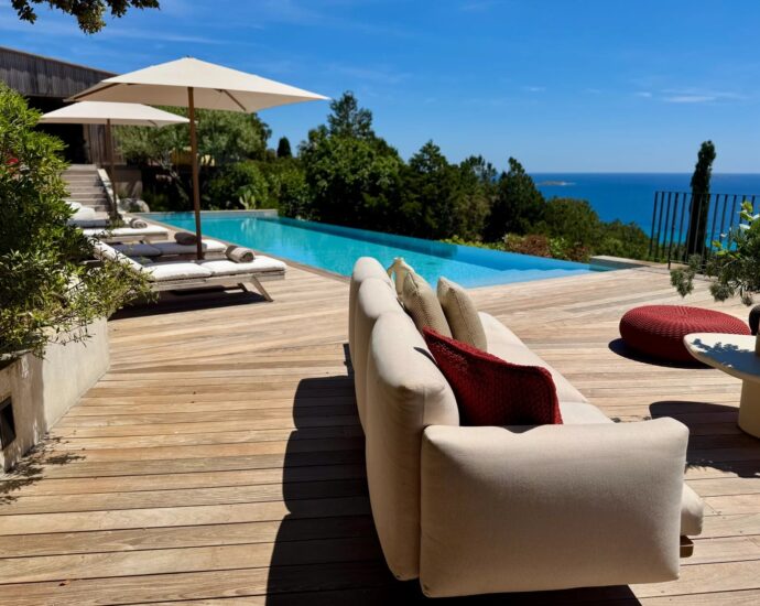 Porto-Vecchio, Palombaggia, Panoramic Sea View Villa, 6 Bedrooms, Heated Pool, Walking Distance to Beach
