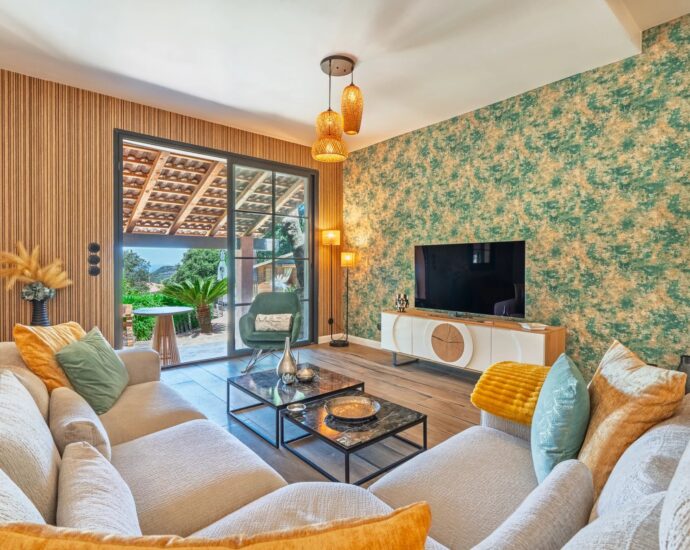 Exclusive listing, Saint-Florent area, Poggio d’Oletta 4-bedroom villa, swimming pool, jacuzzi, open views over the sea and mountains, close to the beach