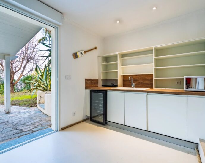 Saint-Florent, Panoramic Sea View Villa, 4 Bedrooms, Independent Apartment, Infinity Pool, Close to the Beach