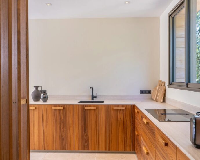 Exclusivité, Domaine de Cala Rossa, La Testa, Propriété exceptionnelle pied dans l&rsquo;eau, 2 villas, 7 chambres, piscine, plage à pied, vue mer panoramique