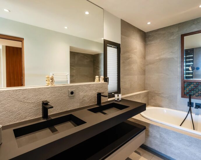 Porto-Vecchio, Domaine de Cala Rossa, Villa vue mer, 4 chambres, piscine, plage à pied