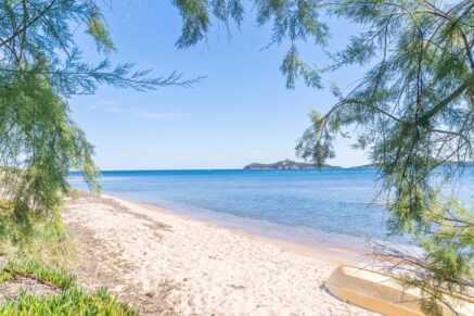 Sainte-Lucie-de-Porto-Vecchio, Villa vue mer,  plage à 400 mètres, 6 chambres, piscine