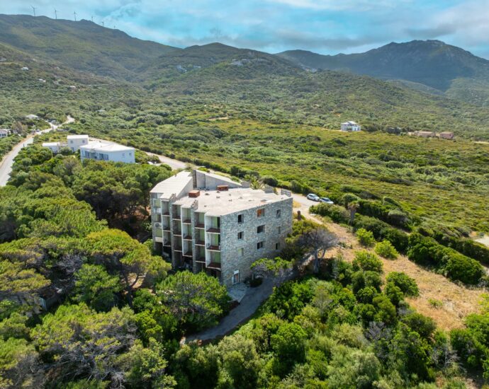 Cap Corse, Centuri, character property, sea view, 30 rooms, landscaped grounds, close to the beach