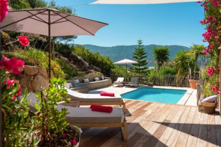 Exclusivité, Sagone, Villa contemporaine vue mer panoramique, 4 chambres,  piscine, plage à pied