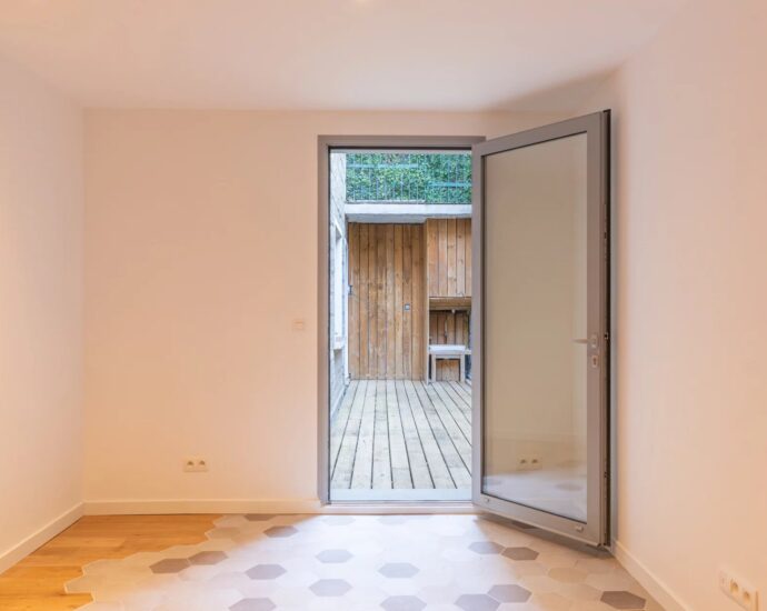 Exclusivité, Porto-Vecchio, Appartement vue mer, 3 chambres, proche plage et centre-ville