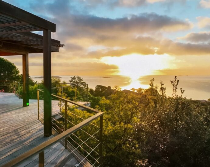 Porto-Vecchio, Palombaggia, Panoramic sea-view villa, 6 bedrooms, within walking distance of the beach