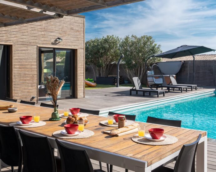 Saint-Cyprien, Villa 8 chambres, piscine, spa, proche plage