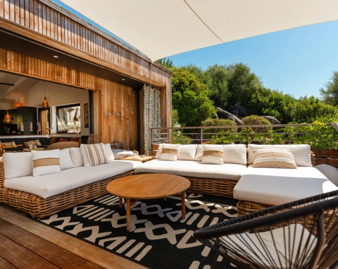 Exclusivité, Sagone, Villa contemporaine vue mer panoramique, 4 chambres,  piscine, plage à pied
