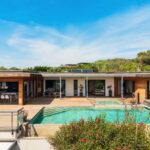 Rive Sud D&rsquo;Ajaccio, Agosta Plage, Villa contemporaine, 5 chambres, vue mer, piscine à débordement, jacuzzi, proche plage