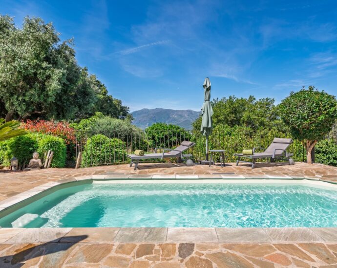 Exclusive listing, Saint-Florent area, Poggio d’Oletta 4-bedroom villa, swimming pool, jacuzzi, open views over the sea and mountains, close to the beach