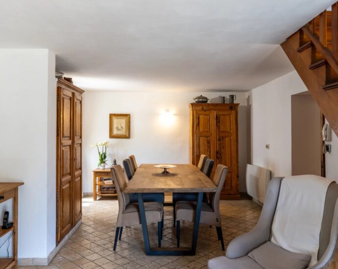 Porto-Vecchio, Fossi, Maison en pierre, 4 chambres, piscine, proche plage