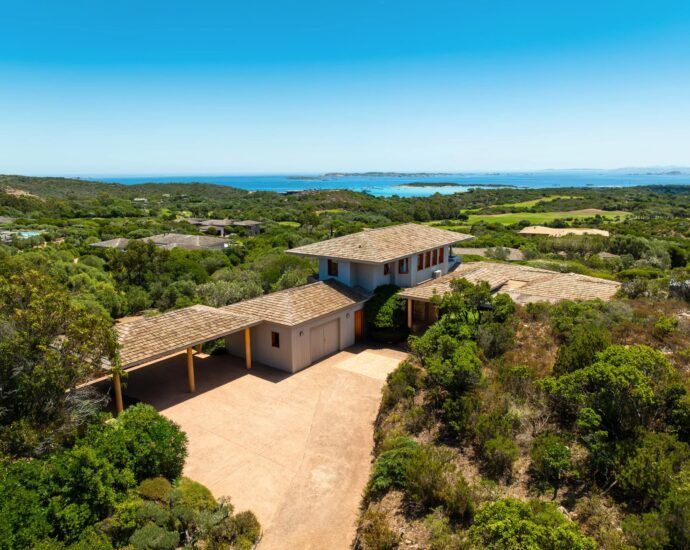 Bonifacio, Domaine privé Sperone ,Villa vue mer panoramique, 6 chambres, piscine, plage à pied