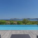 Pinarello, Villa vue mer panoramique, 4 chambres, piscine à débordement, plage à pied