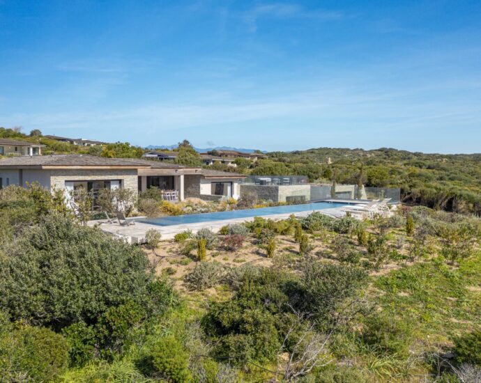 Bonifacio, Villa 4 bedrooms, swimming pool, sea view