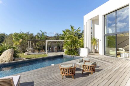 Arasu, Villa contemporaine, 5 chambres, piscine, vue mer, plage à pied