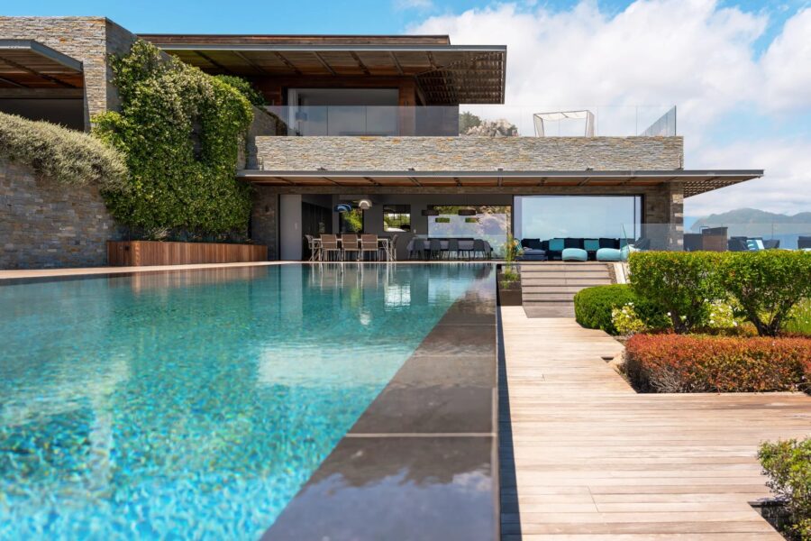 Porto-Vecchio, Palombaggia, villa 7 chambres, piscine, vue mer panoramique, proche plage