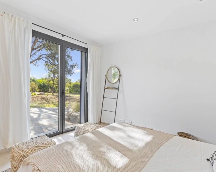 Arasu, Villa contemporaine, 5 chambres, piscine, vue mer, plage à pied