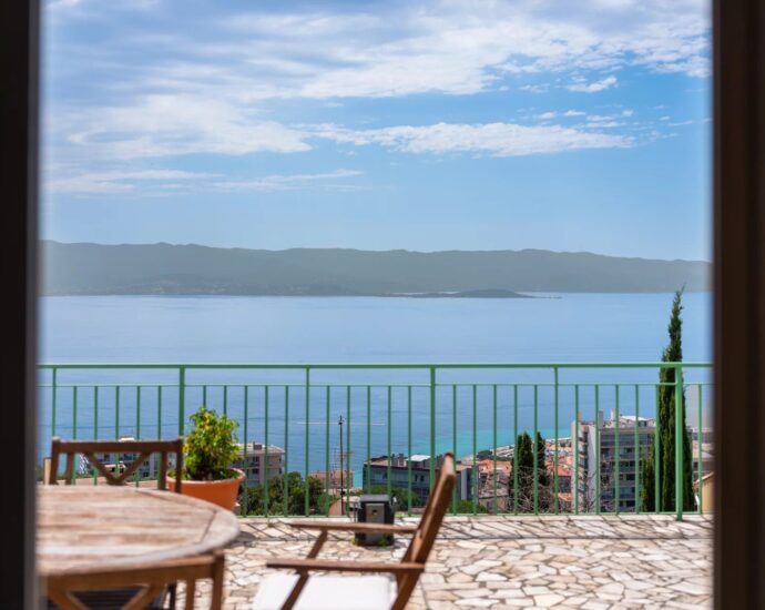 Ajaccio, Salario, Villa vue mer panoramique, 5 chambres, piscine, proche plage