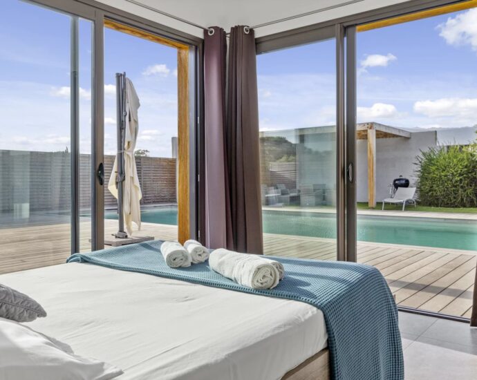 Saint-Cyprien, Villa 8 chambres, piscine, spa, proche plage