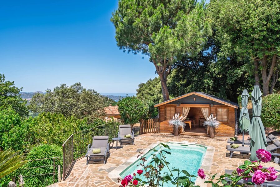 Exclusive listing, Saint-Florent area, Poggio d’Oletta 4-bedroom villa, swimming pool, jacuzzi, open views over the sea and mountains, close to the beach