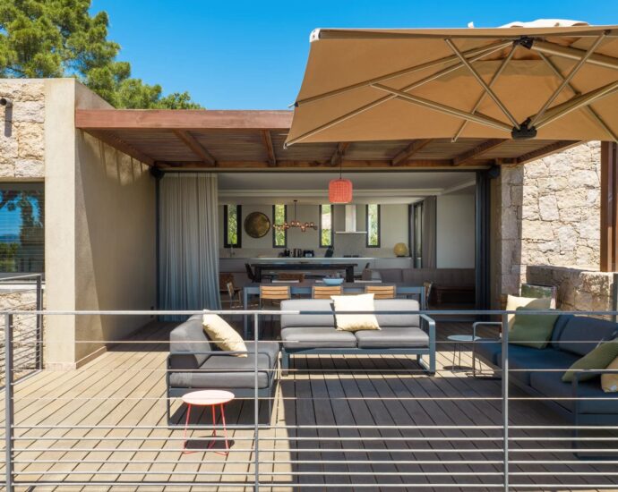 Porto-Vecchio, Domaine de Cala Rossa, villa 4 bedrooms, swimming pool and beach at walking distance,