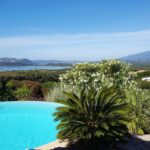 Exclusivité, Arasu , Villa vue mer panoramique, 3 chambres,  garage, piscine à débordement, proche plage