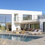 Arasu, Villa contemporaine, 5 chambres, piscine, vue mer, plage à pied