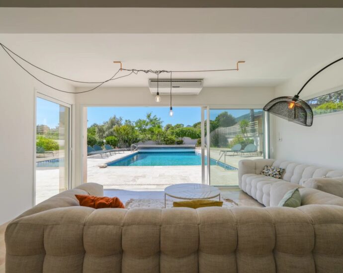 Exclusivité, Propriano, Villa vue mer, 6 chambres, appartement, piscine, proche plage